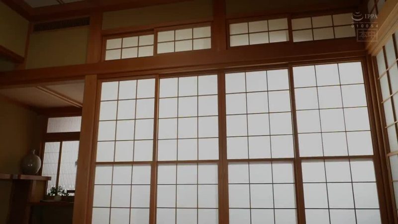 Nhân lúc bố mẹ đi vắng, bồ ở nhà đè anh trai ra nghiên cứu tình dục