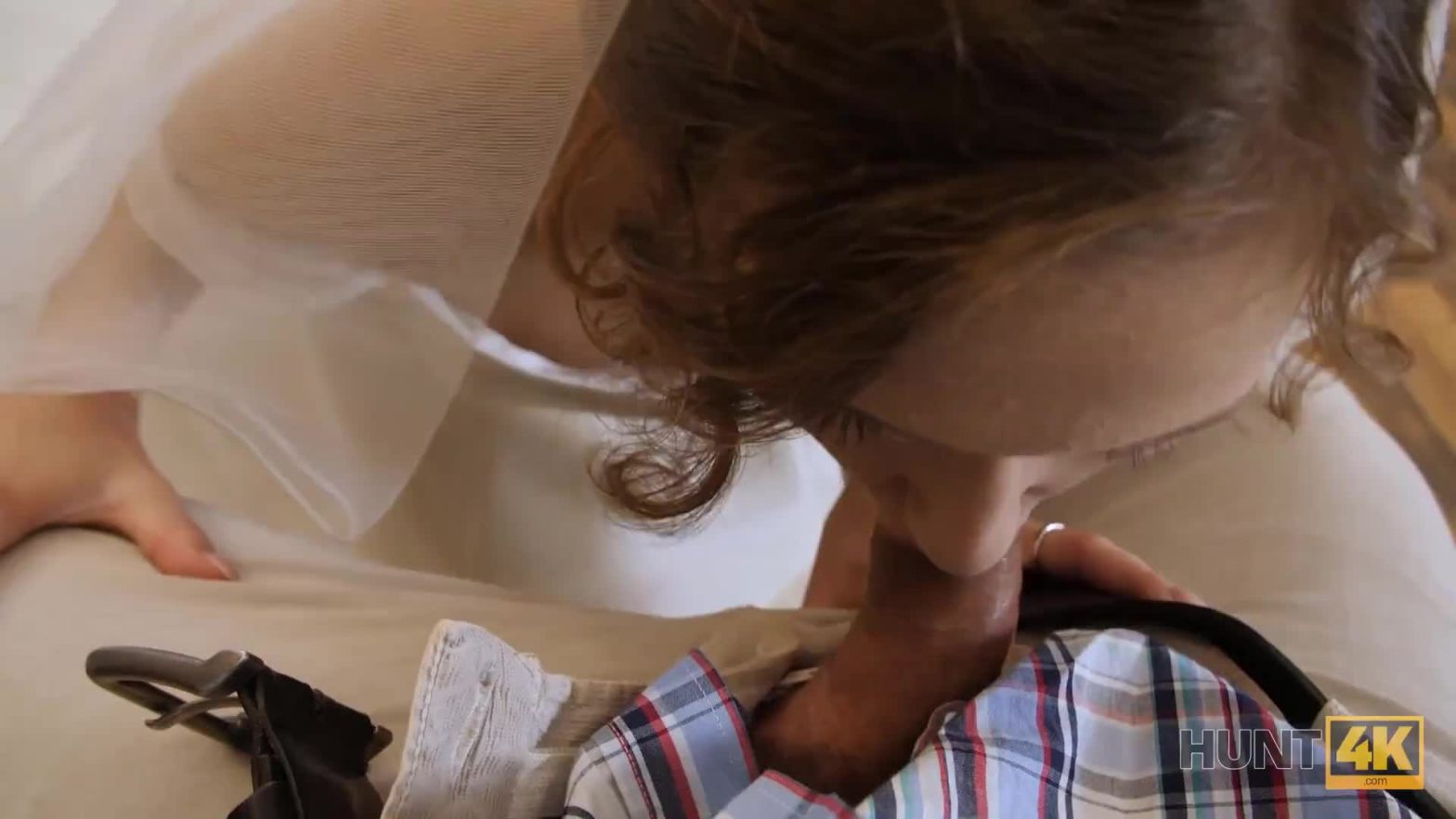 Cô Dâu Tây Ngoại Tình Với Trai Lạ Trước Mặt Chồng Mới Cưới Nát Lồn Phê