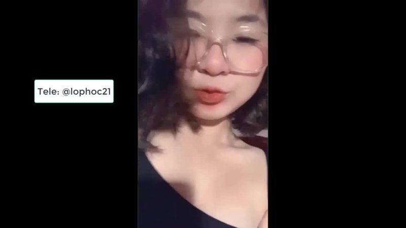 Doggy Em Việt Mặt Dâm Vú To Mông Cong Trên Sàn Nhà